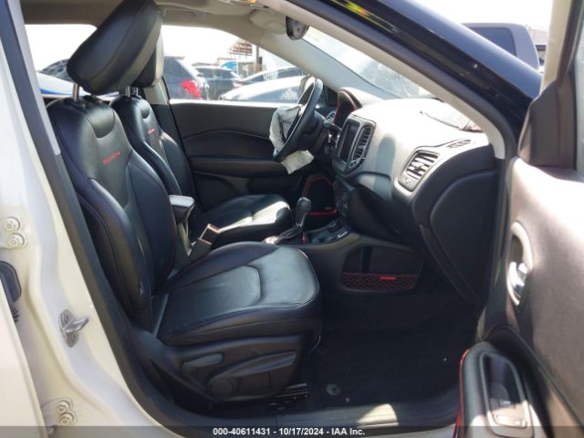 Photo 4 VIN: 3C4NJDDB5JT135775 - JEEP COMPASS 