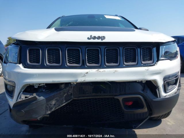 Photo 5 VIN: 3C4NJDDB5JT135775 - JEEP COMPASS 