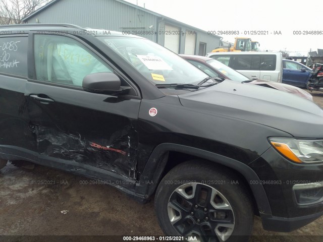 Photo 5 VIN: 3C4NJDDB5JT320537 - JEEP COMPASS 