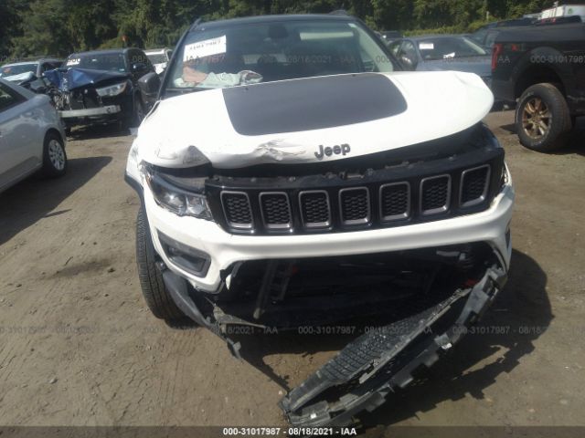 Photo 5 VIN: 3C4NJDDB6JT185357 - JEEP COMPASS 