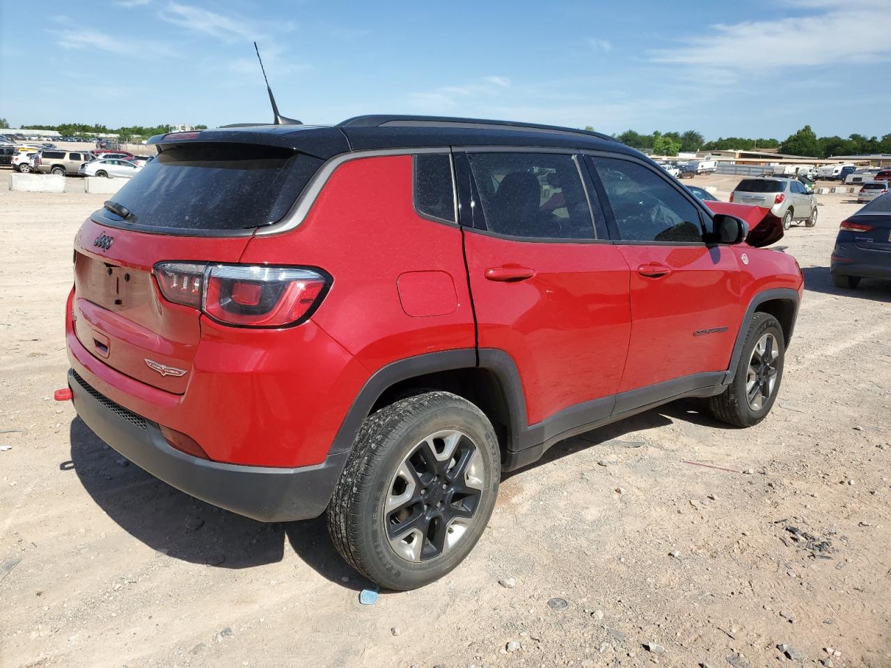 Photo 2 VIN: 3C4NJDDB6JT467241 - JEEP COMPASS 