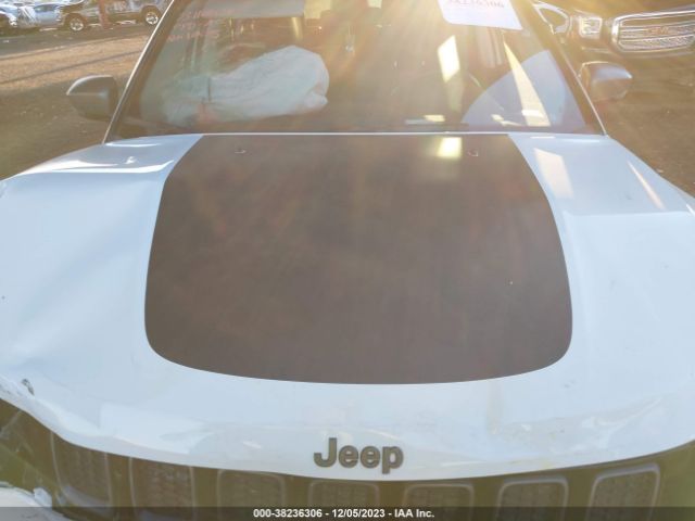 Photo 9 VIN: 3C4NJDDB6KT721399 - JEEP COMPASS 