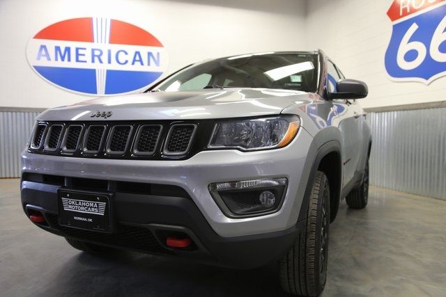 Photo 2 VIN: 3C4NJDDB6KT733150 - JEEP COMPASS 