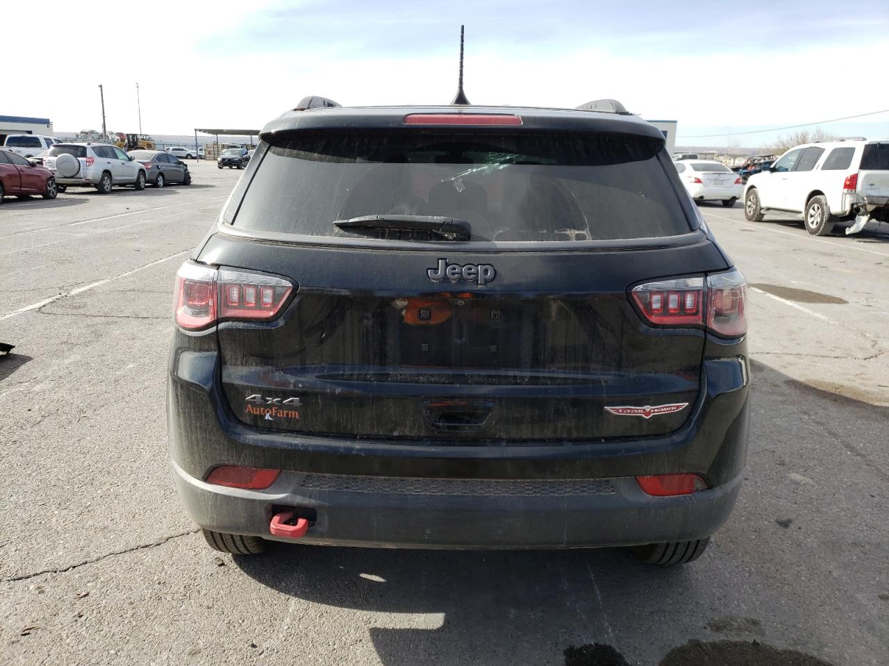 Photo 5 VIN: 3C4NJDDB7JT207477 - JEEP COMPASS 