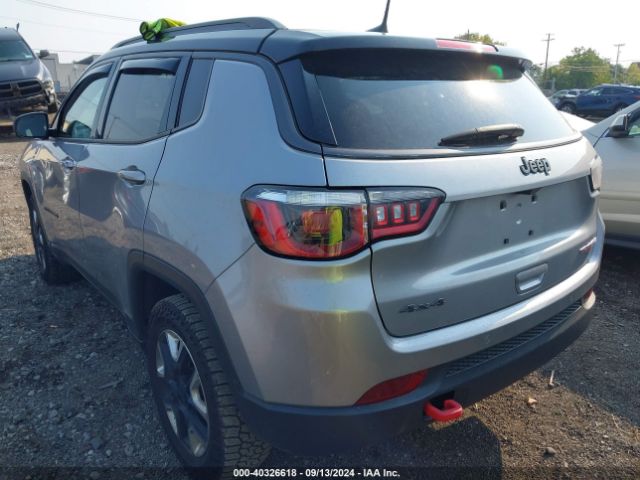 Photo 2 VIN: 3C4NJDDB7JT373644 - JEEP COMPASS 