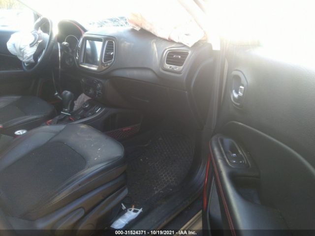 Photo 4 VIN: 3C4NJDDB7JT441862 - JEEP COMPASS 