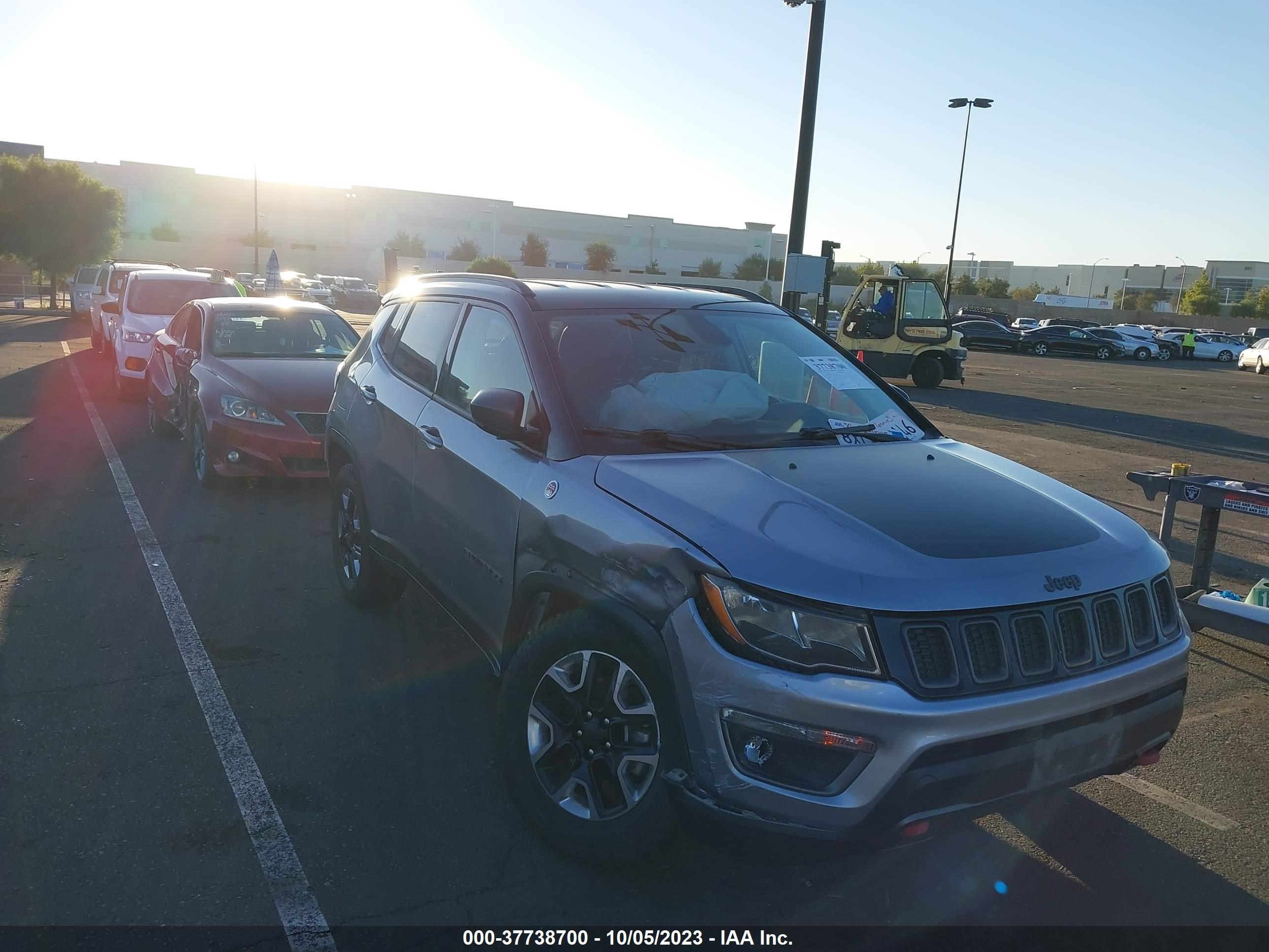 Photo 0 VIN: 3C4NJDDB7JT450884 - JEEP COMPASS 