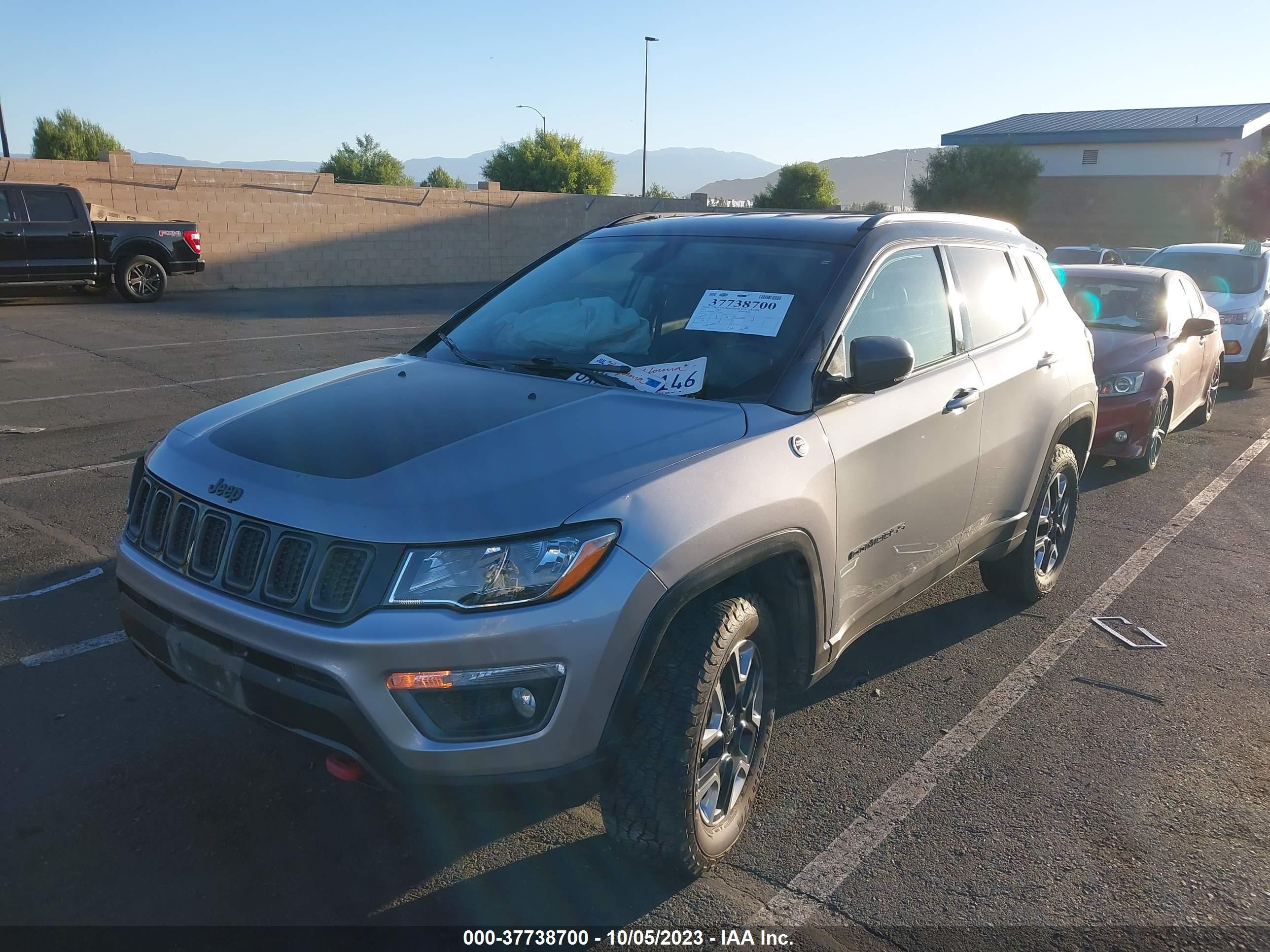 Photo 1 VIN: 3C4NJDDB7JT450884 - JEEP COMPASS 