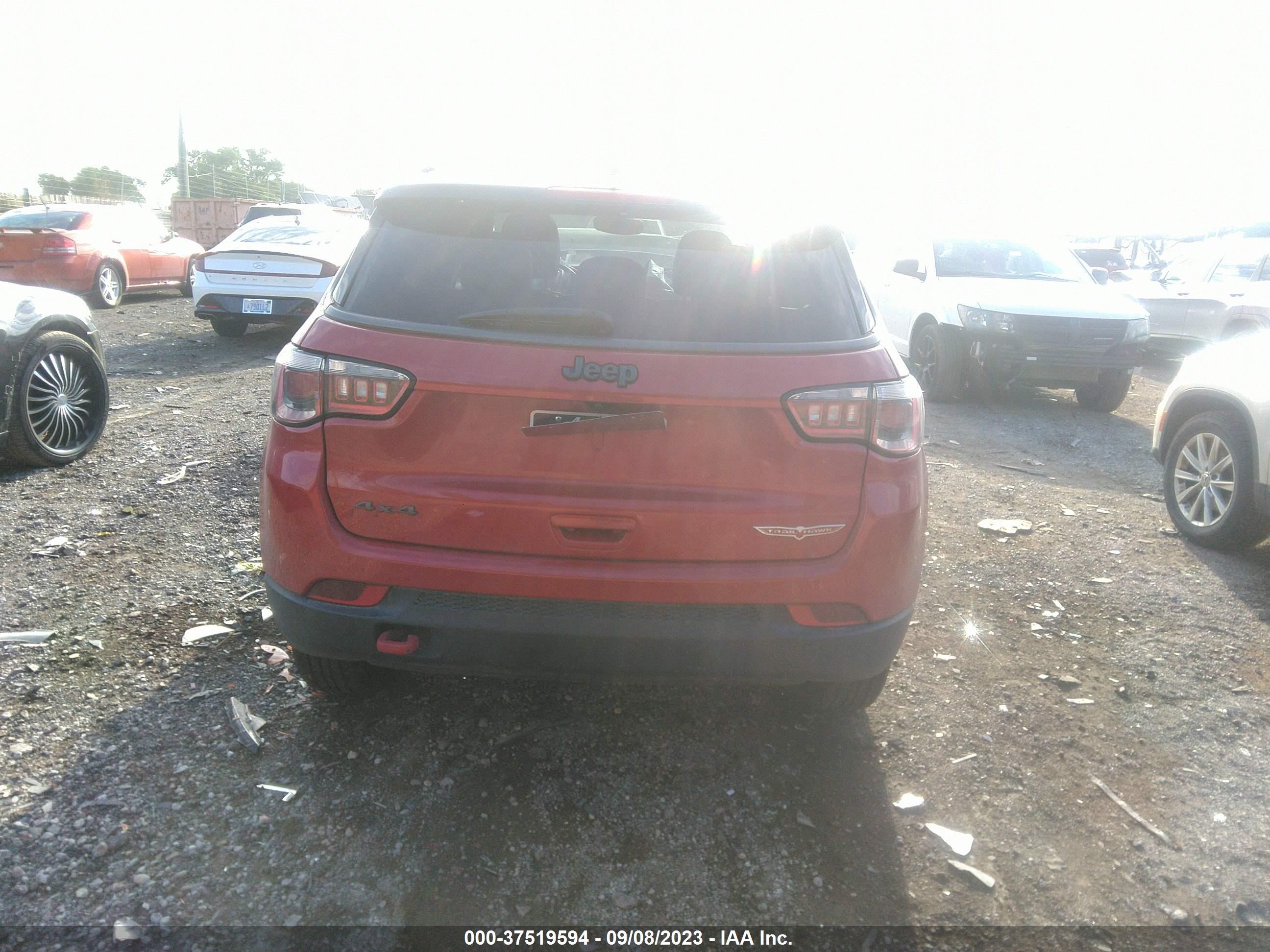 Photo 15 VIN: 3C4NJDDB7LT184429 - JEEP COMPASS 