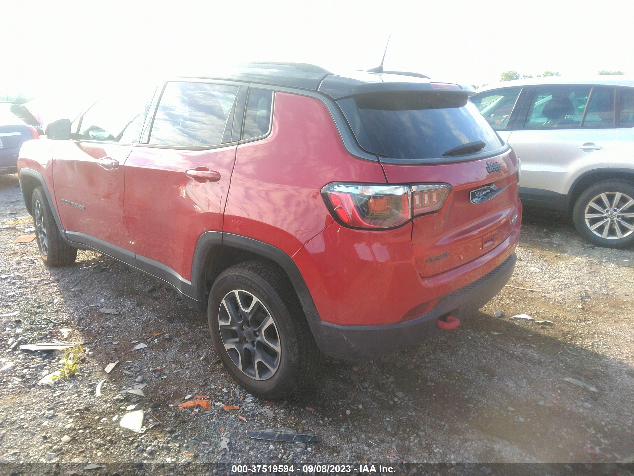 Photo 2 VIN: 3C4NJDDB7LT184429 - JEEP COMPASS 