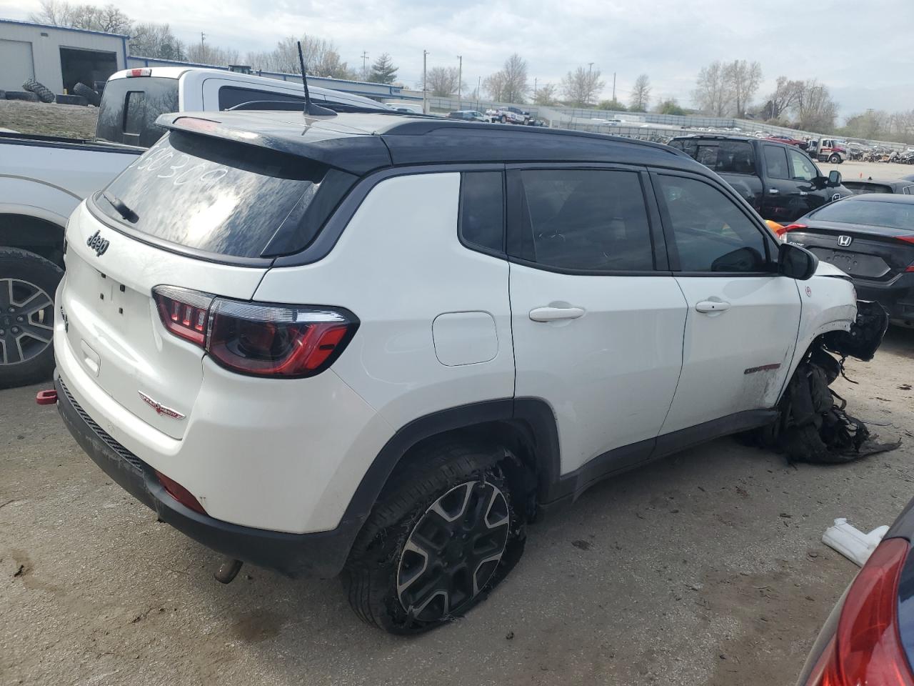 Photo 2 VIN: 3C4NJDDB7MT550309 - JEEP COMPASS 