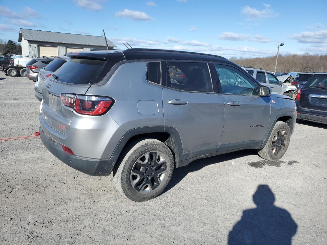 Photo 2 VIN: 3C4NJDDB8HT607039 - JEEP COMPASS 