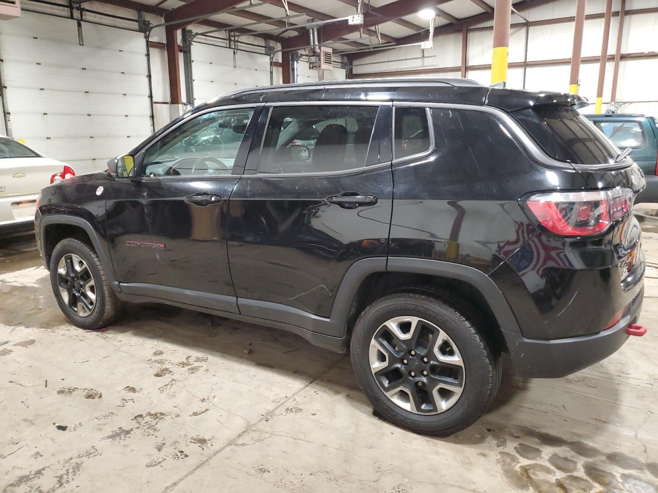 Photo 1 VIN: 3C4NJDDB8JT410605 - JEEP COMPASS 