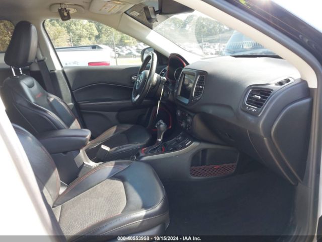 Photo 4 VIN: 3C4NJDDB8JT467208 - JEEP COMPASS 