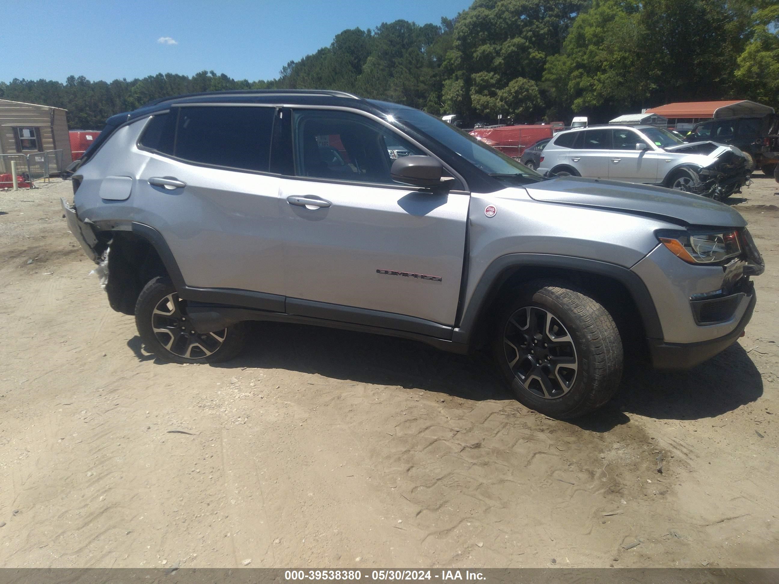 Photo 13 VIN: 3C4NJDDB8KT620106 - JEEP COMPASS 