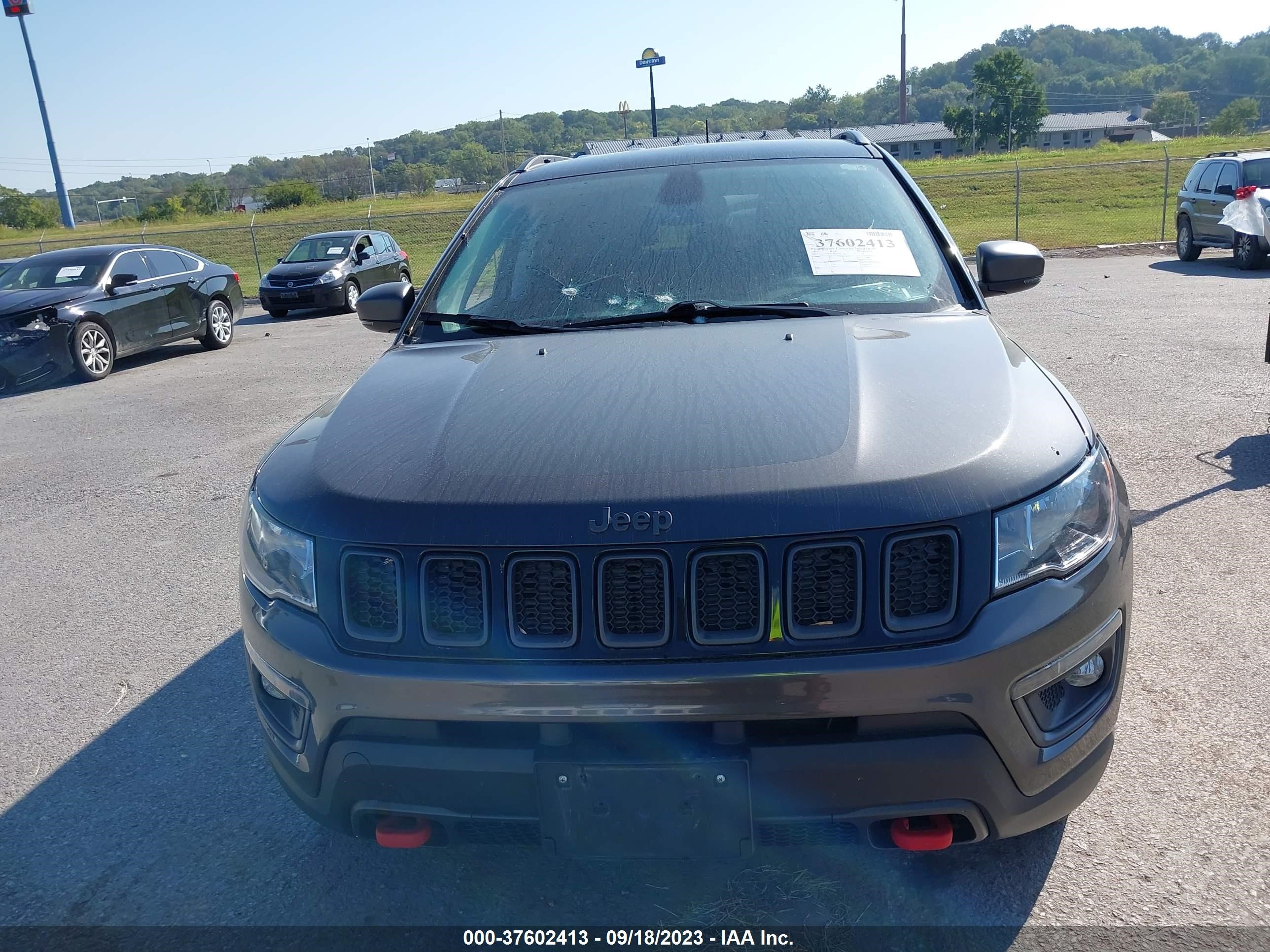 Photo 11 VIN: 3C4NJDDB8LT203425 - JEEP COMPASS 