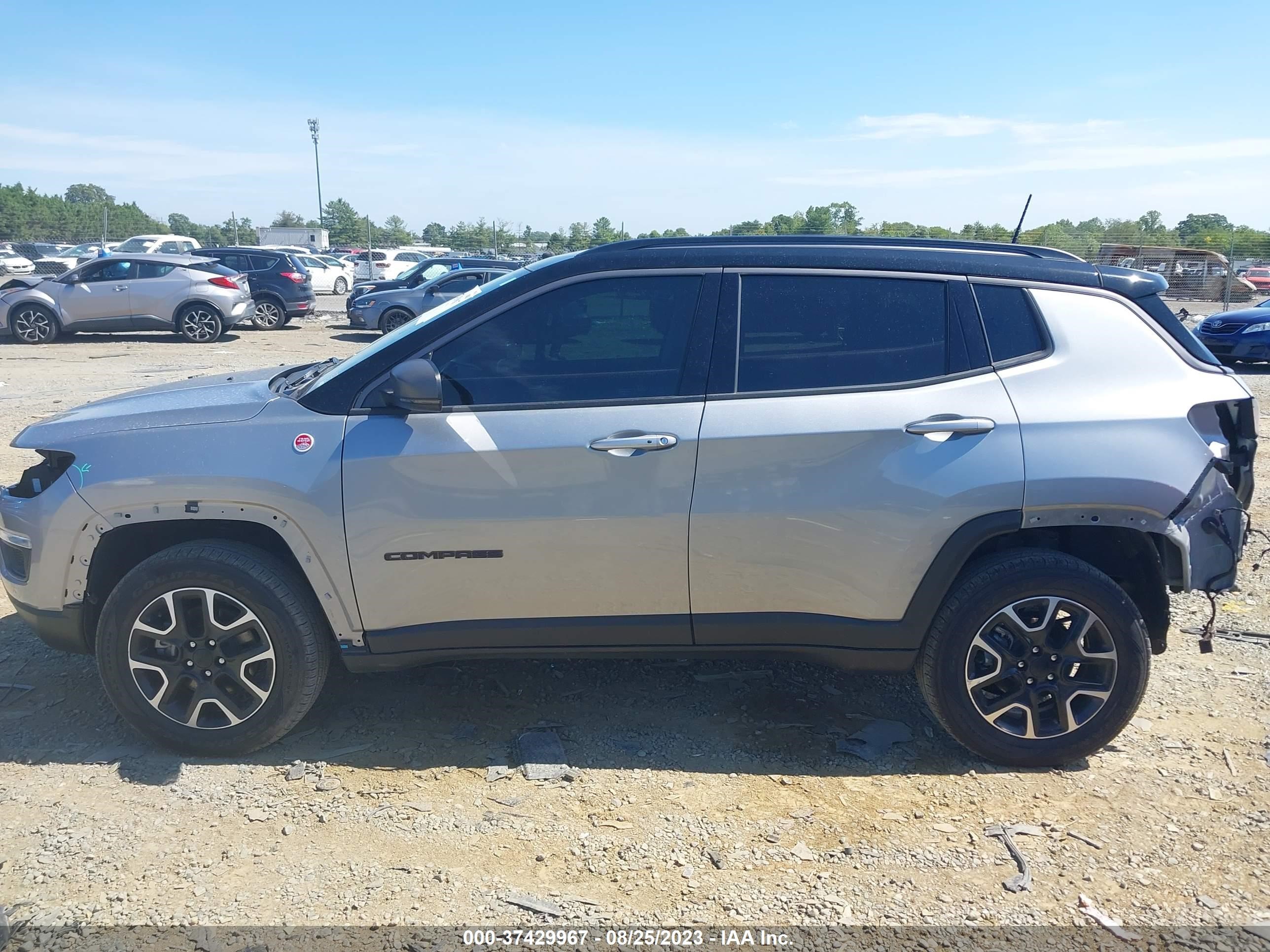 Photo 14 VIN: 3C4NJDDB8MT503578 - JEEP COMPASS 