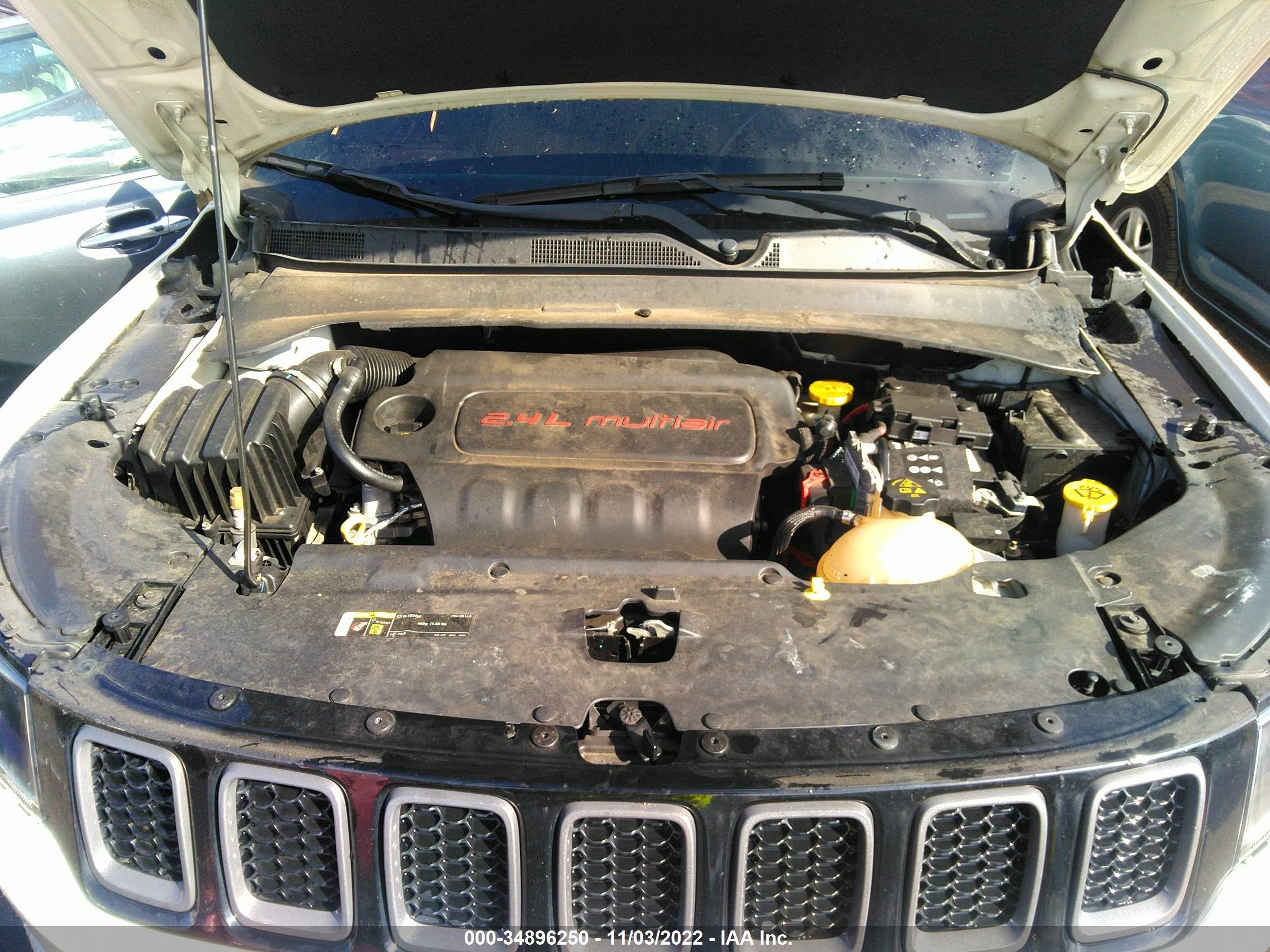 Photo 9 VIN: 3C4NJDDB9JT174546 - JEEP COMPASS 