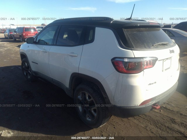 Photo 2 VIN: 3C4NJDDB9JT234597 - JEEP COMPASS 