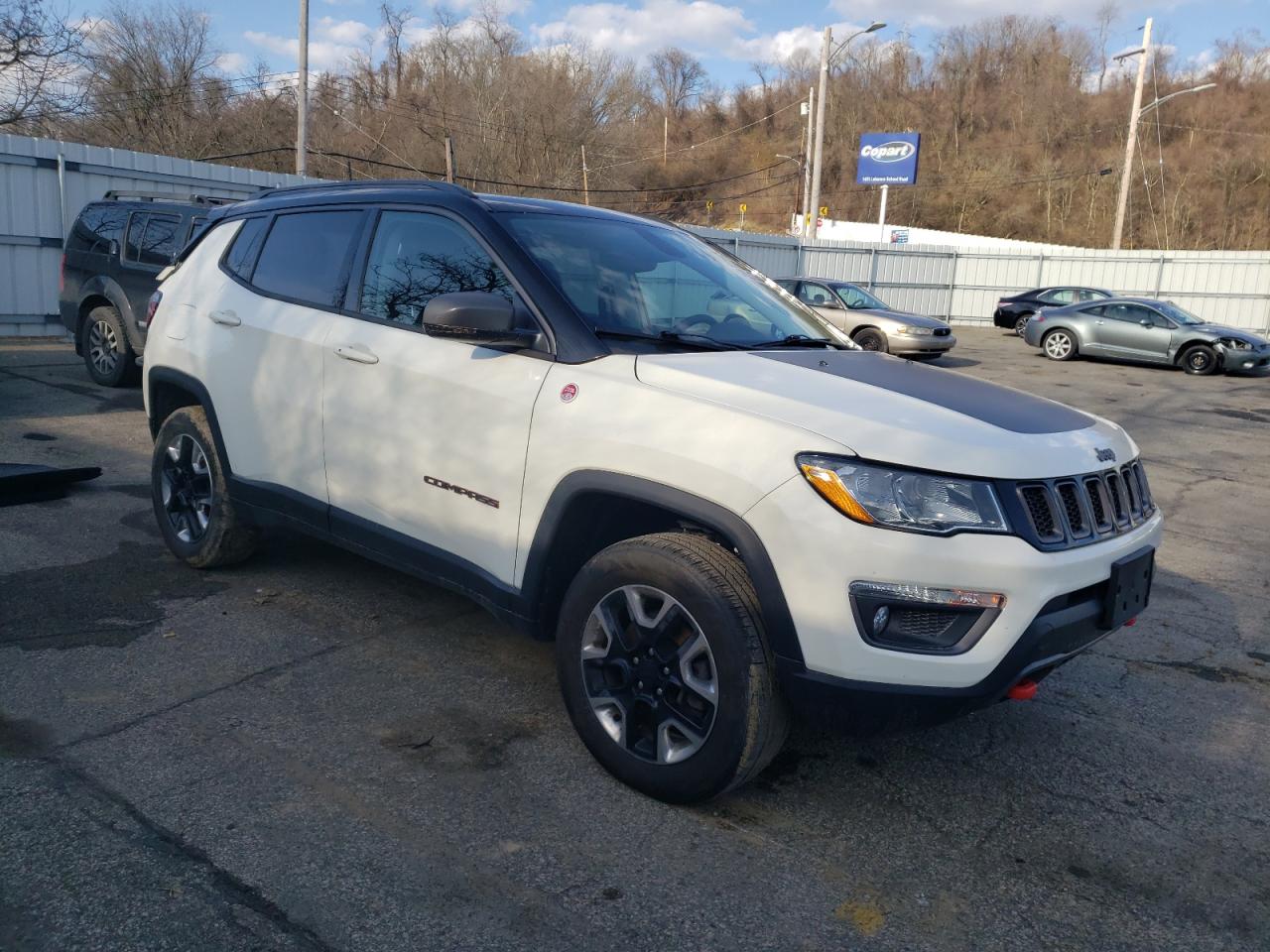 Photo 3 VIN: 3C4NJDDB9JT366615 - JEEP COMPASS 