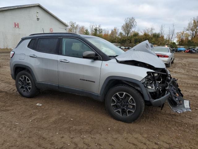 Photo 3 VIN: 3C4NJDDB9JT501060 - JEEP COMPASS TR 