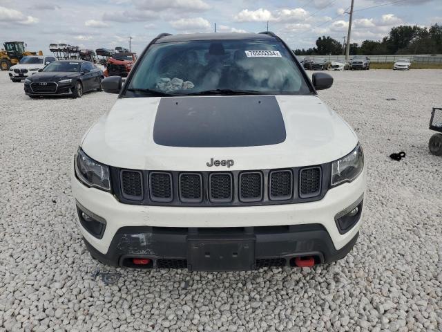 Photo 4 VIN: 3C4NJDDB9KT620437 - JEEP COMPASS TR 