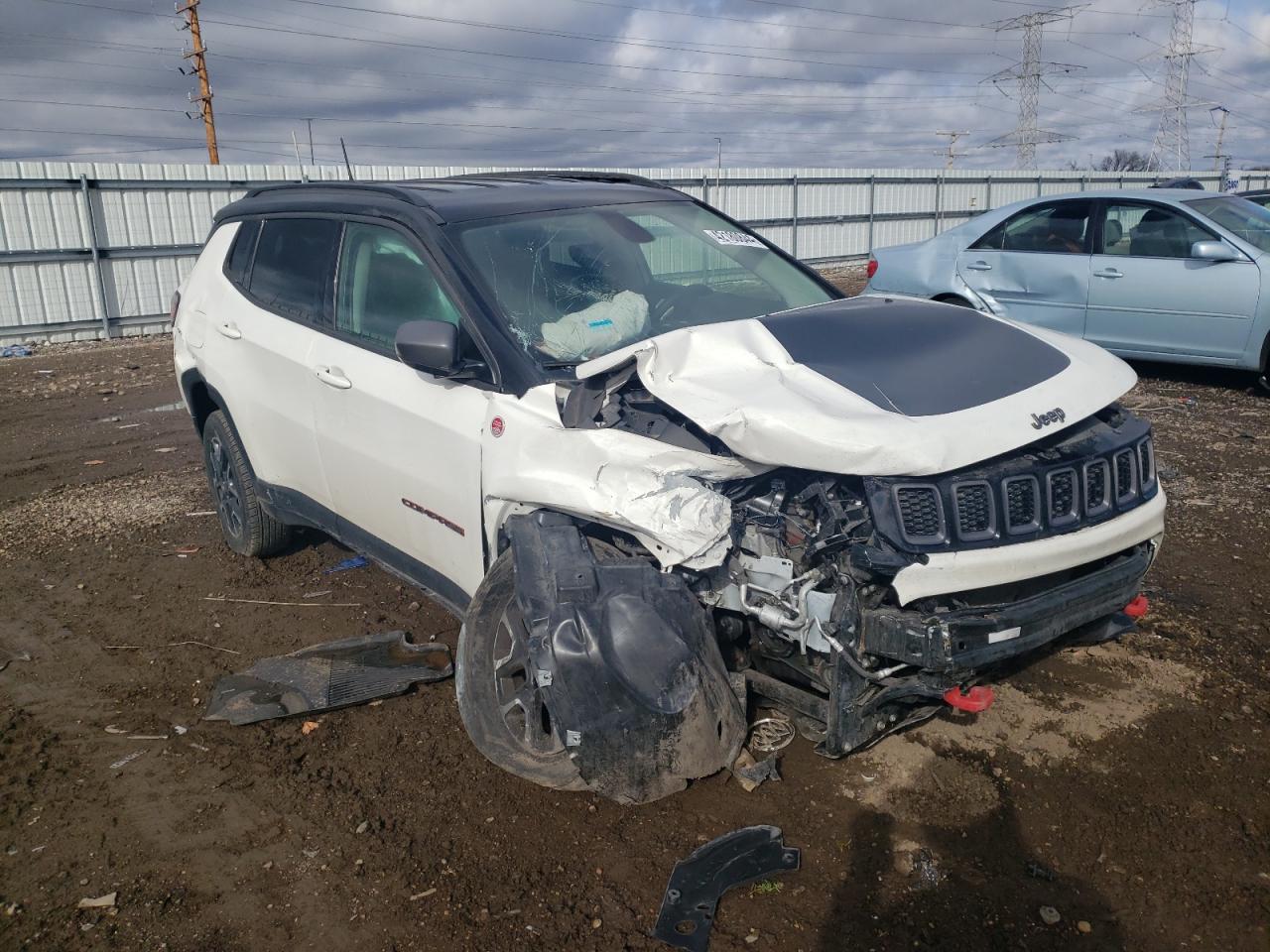 Photo 3 VIN: 3C4NJDDB9KT744725 - JEEP COMPASS 