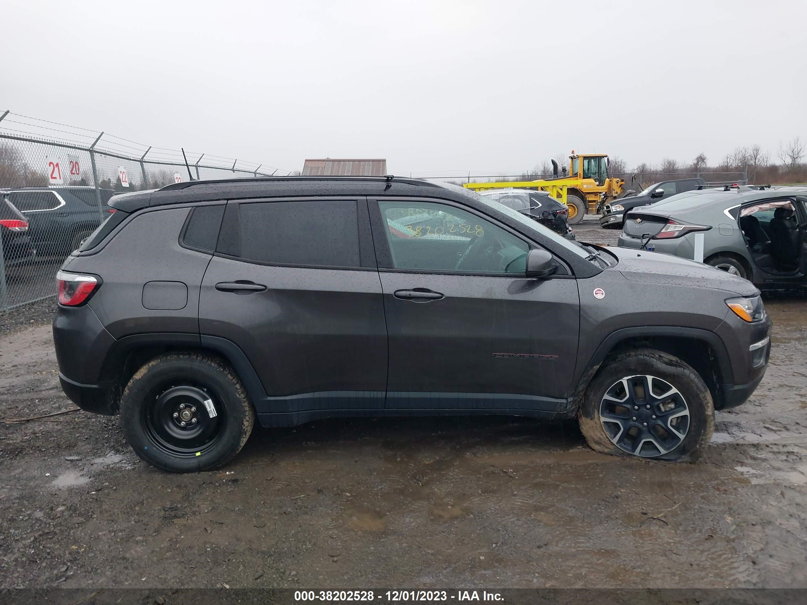 Photo 12 VIN: 3C4NJDDB9MT591041 - JEEP COMPASS 