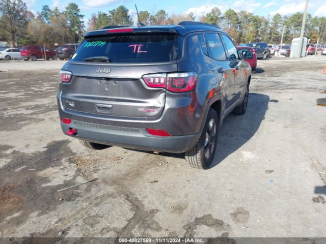 Photo 3 VIN: 3C4NJDDBXJT174572 - JEEP COMPASS 