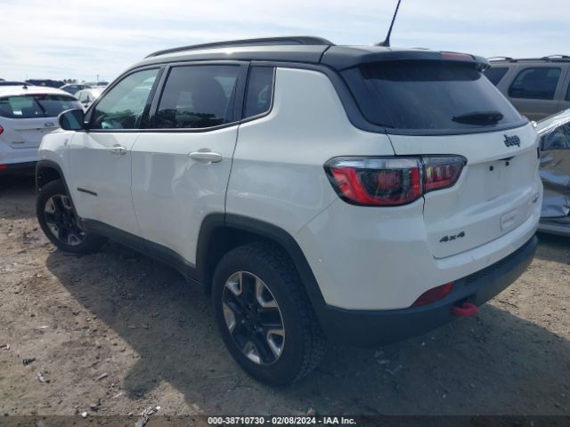 Photo 2 VIN: 3C4NJDDBXJT418981 - JEEP COMPASS 