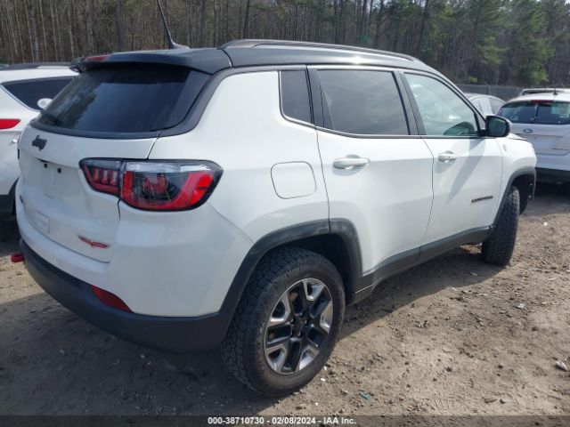 Photo 3 VIN: 3C4NJDDBXJT418981 - JEEP COMPASS 