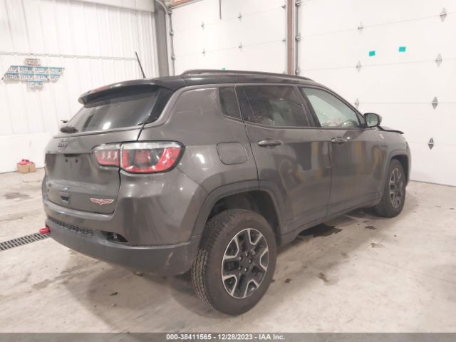 Photo 3 VIN: 3C4NJDDBXJT484852 - JEEP COMPASS 