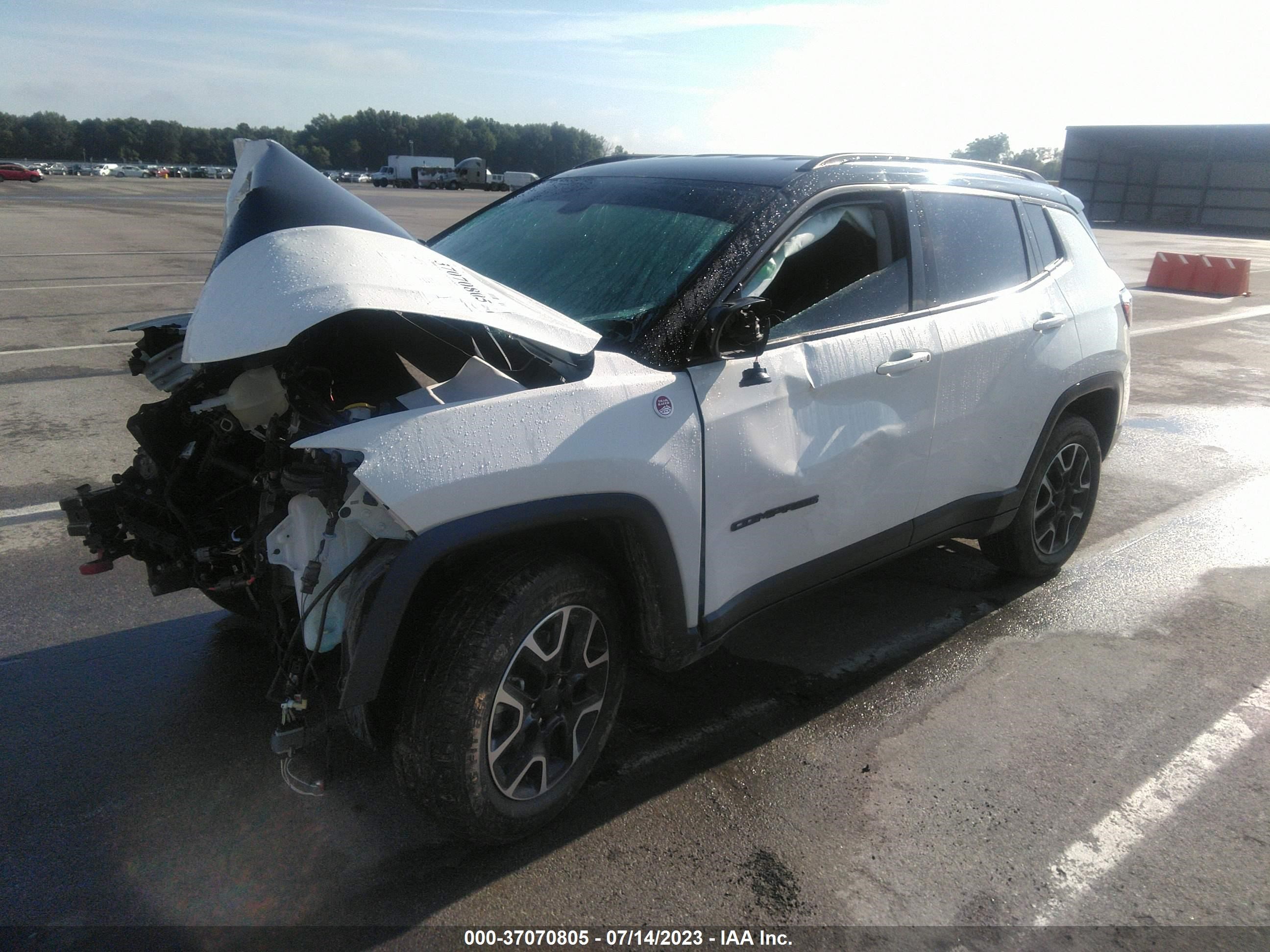 Photo 1 VIN: 3C4NJDDBXLT184585 - JEEP COMPASS 