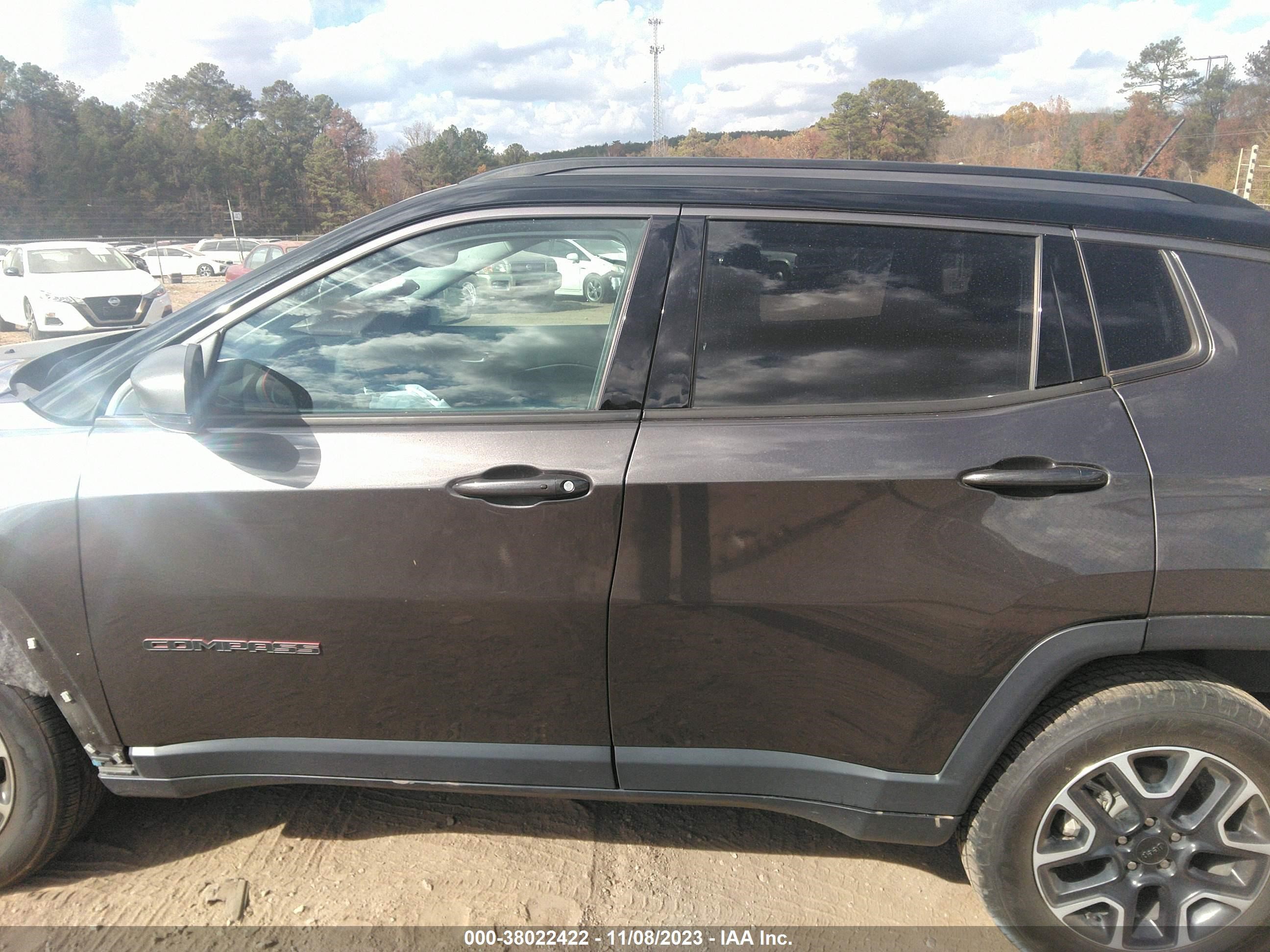 Photo 13 VIN: 3C4NJDDBXMT589900 - JEEP COMPASS 