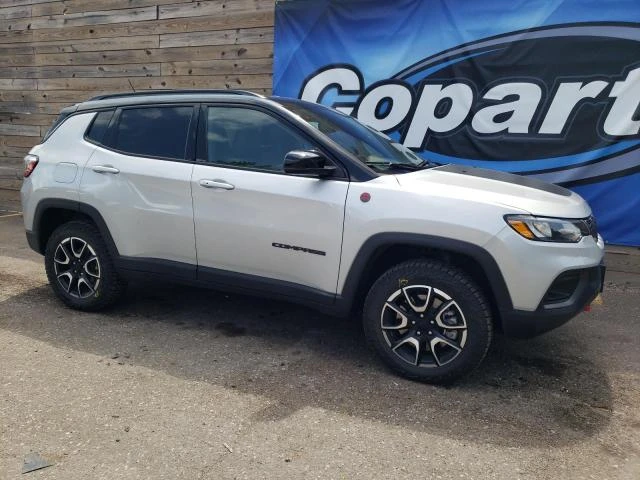 Photo 3 VIN: 3C4NJDDN0RT144972 - JEEP COMPASS TR 