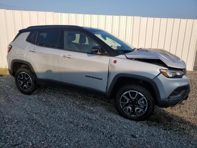 Photo 3 VIN: 3C4NJDDN0RT149654 - JEEP COMPASS TR 