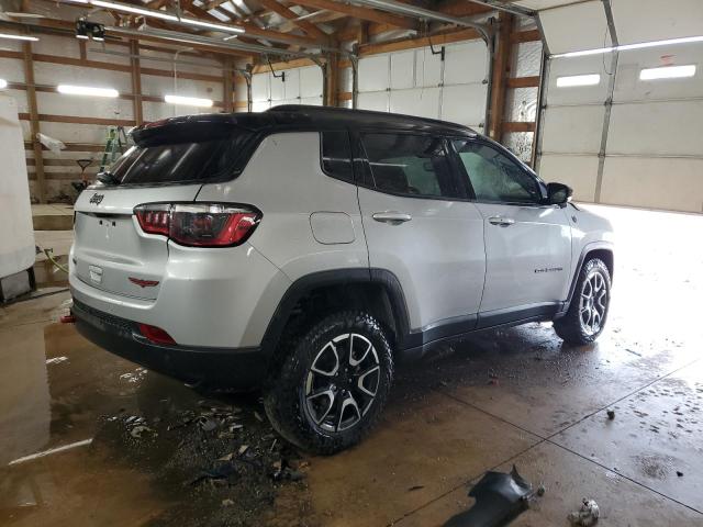 Photo 2 VIN: 3C4NJDDN8RT117731 - JEEP COMPASS TR 