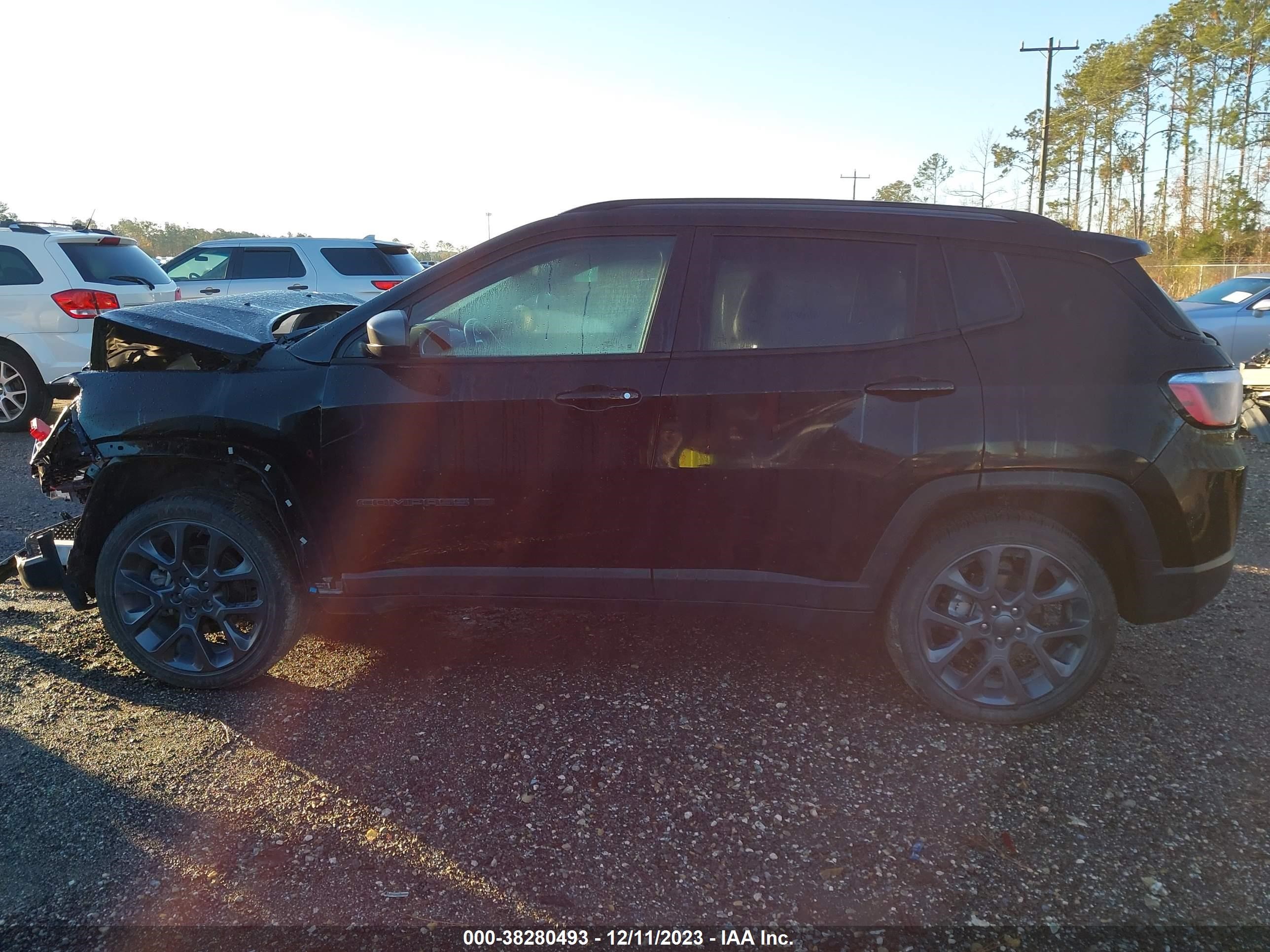 Photo 13 VIN: 3C4NJDEB7MT603704 - JEEP COMPASS 