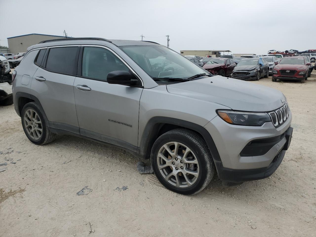 Photo 3 VIN: 3C4NJDFB5NT113410 - JEEP COMPASS 