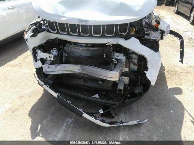 Photo 5 VIN: 3C4NJDFB7NT109360 - JEEP COMPASS 