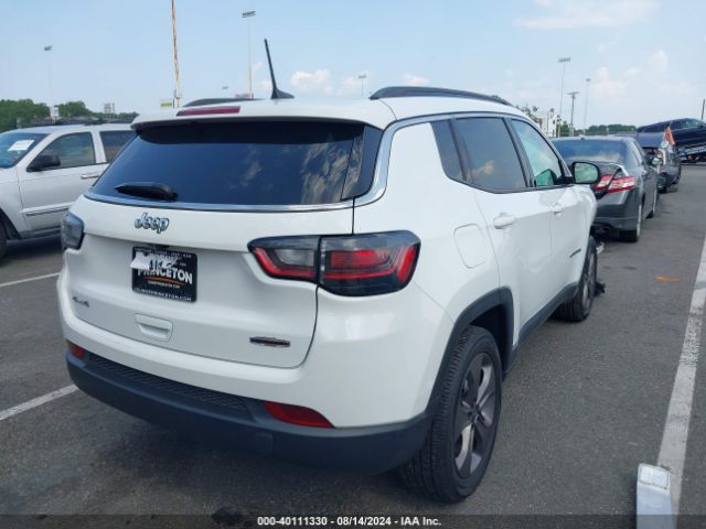 Photo 3 VIN: 3C4NJDFB9NT129190 - JEEP COMPASS 