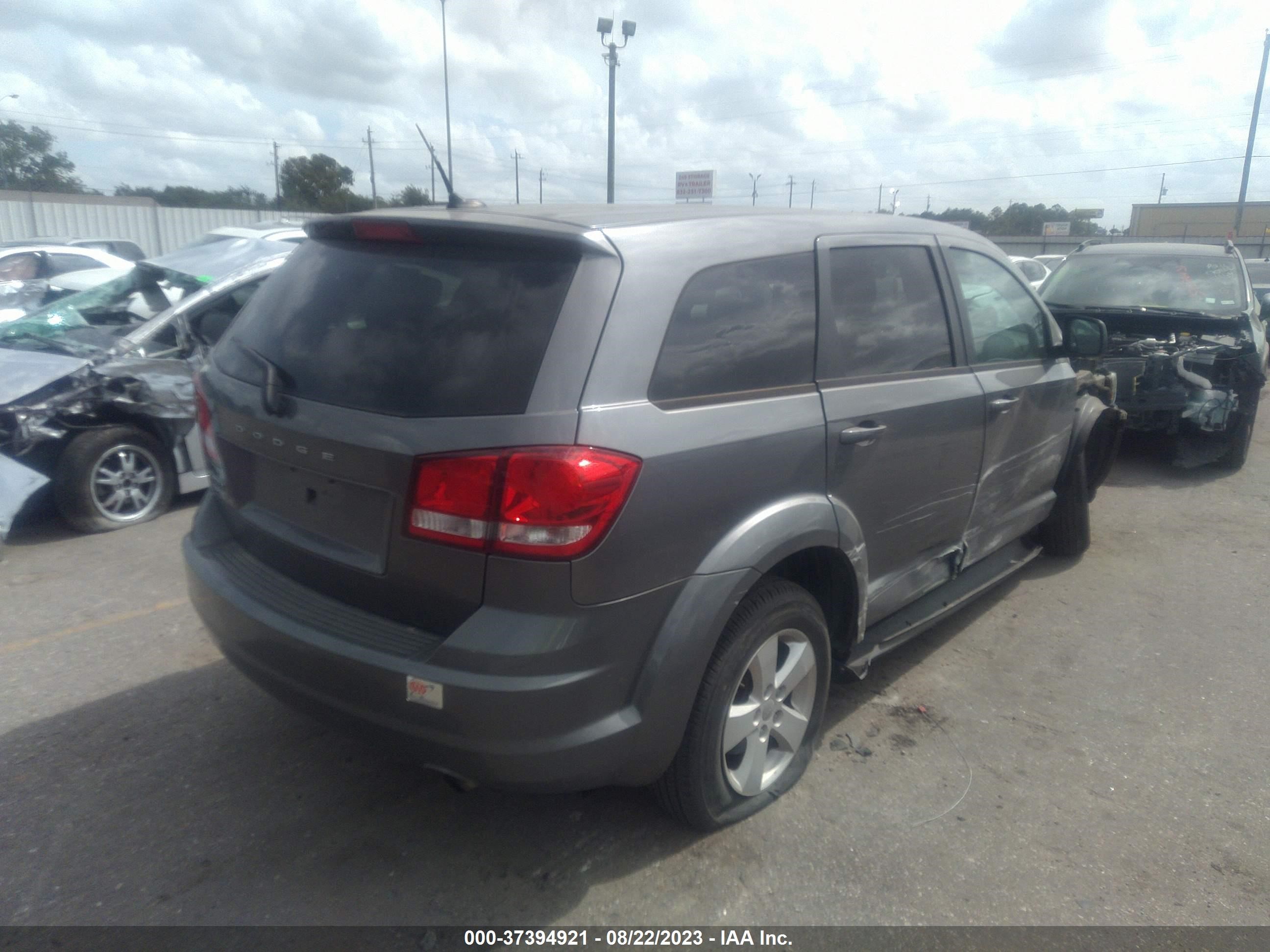 Photo 3 VIN: 3C4PDCAB0CT146149 - DODGE JOURNEY 