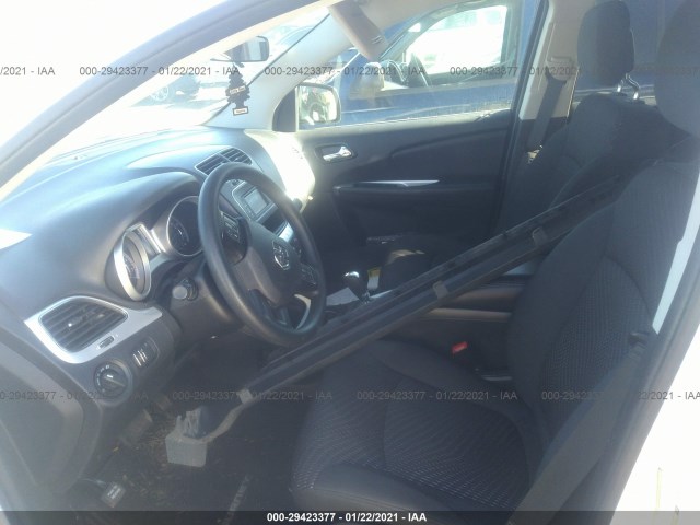 Photo 4 VIN: 3C4PDCAB0HT637974 - DODGE JOURNEY 