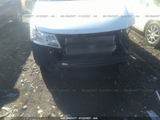 Photo 5 VIN: 3C4PDCAB0HT637974 - DODGE JOURNEY 