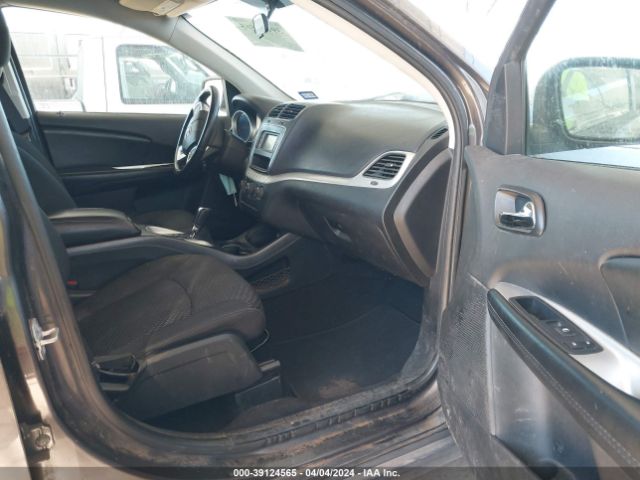 Photo 4 VIN: 3C4PDCAB0JT253876 - DODGE JOURNEY 