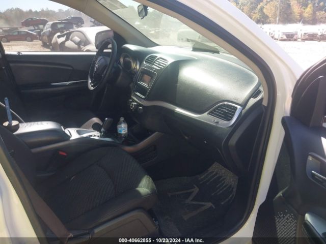 Photo 4 VIN: 3C4PDCAB0JT273934 - DODGE JOURNEY 