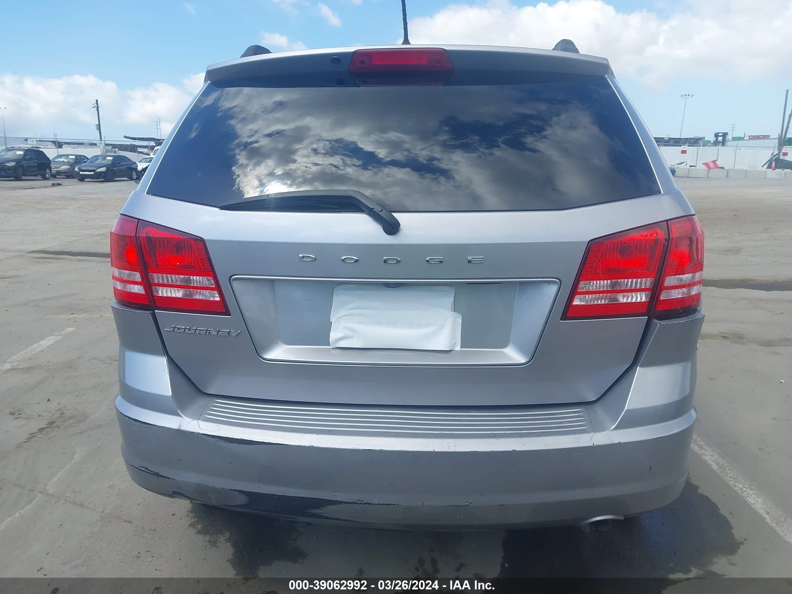 Photo 15 VIN: 3C4PDCAB0JT496698 - DODGE JOURNEY 