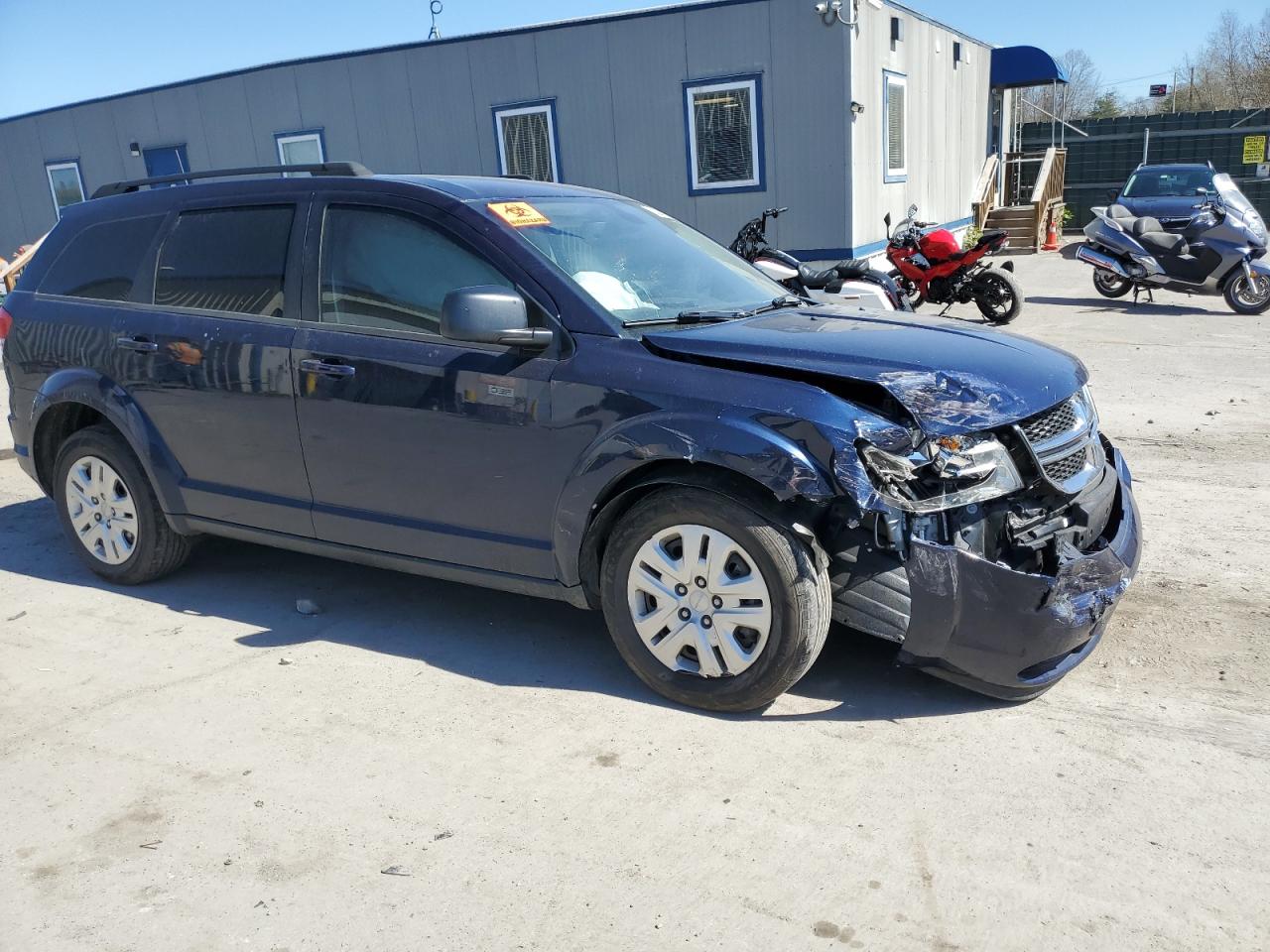 Photo 3 VIN: 3C4PDCAB0JT508848 - DODGE JOURNEY 