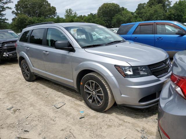 Photo 3 VIN: 3C4PDCAB0JT518957 - DODGE JOURNEY SE 