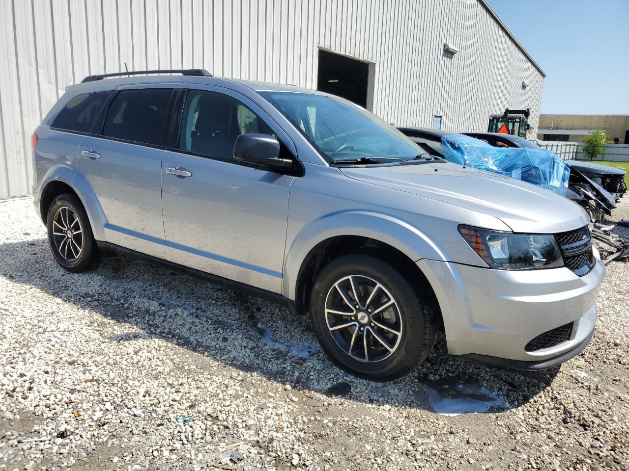 Photo 3 VIN: 3C4PDCAB0JT521079 - DODGE JOURNEY 